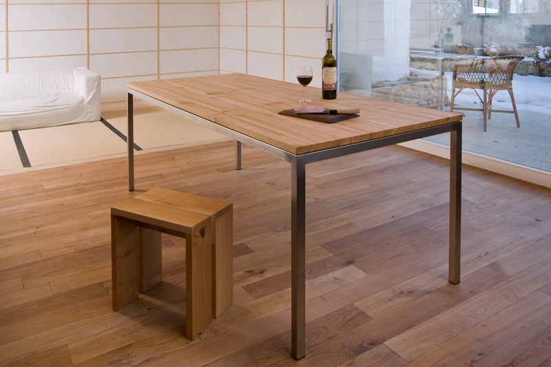 Kirschbaum Esstisch aus der Region Basel Metall Holz